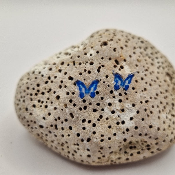 Pendientes de Botón Mariposa de la Suerte