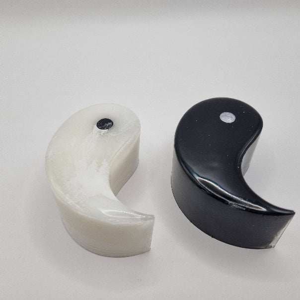 Escultura de Ying y Yang y como Pisa papeles, Diseños Únicos!