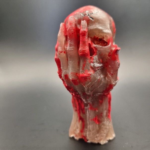 Escultura de Calavera en Mano, Diseños Únicos!