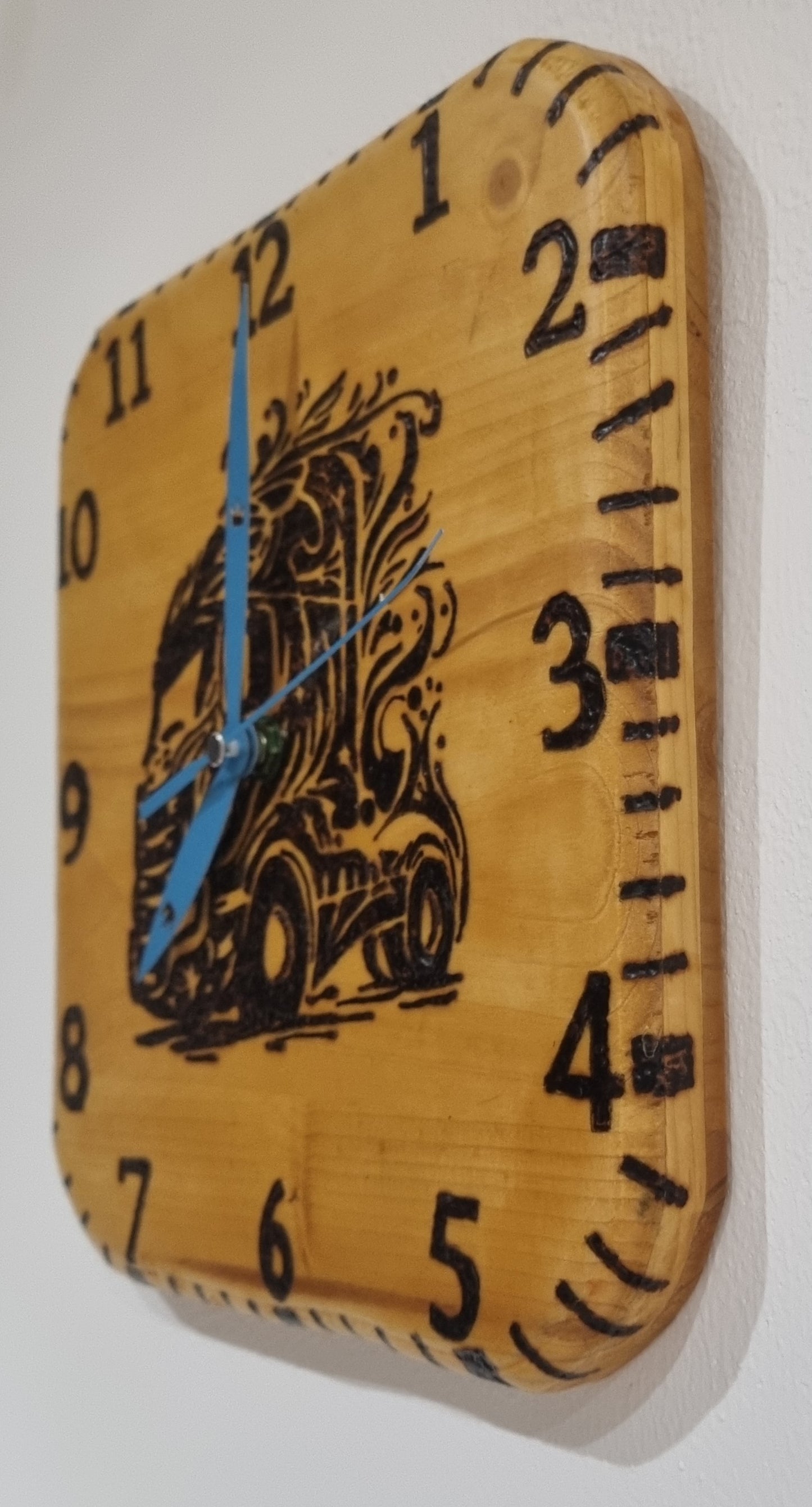 Cuadro con Reloj Cabeza de Camión en Madera Natural, Diseños Únicos!