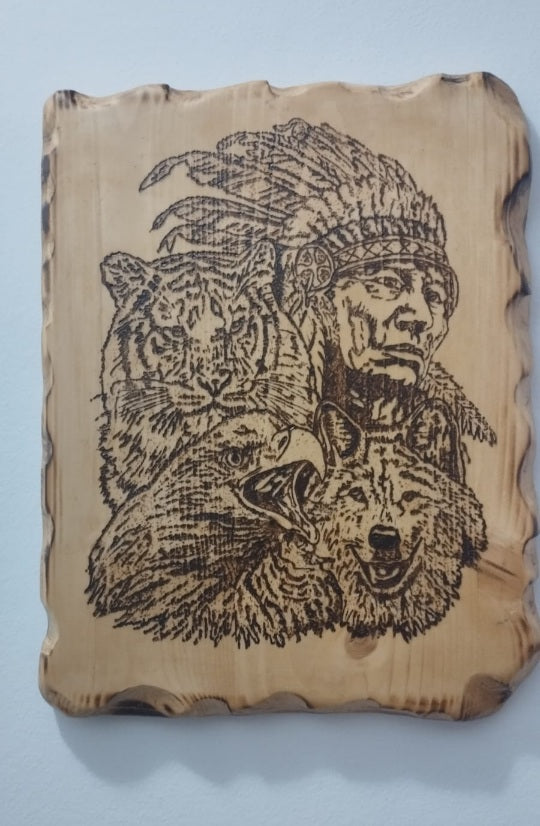 Cuadro de Indio con Leona, Loro y Lobo en Madera Natural, Diseños Únicos!
