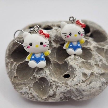 Plata de Ley Pendientes Hello Kitty con Vestido Azul