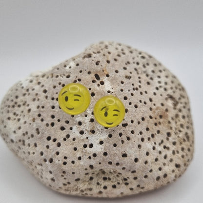 Acero Inoxidable Pendientes de Botón Emojis de la Suerte