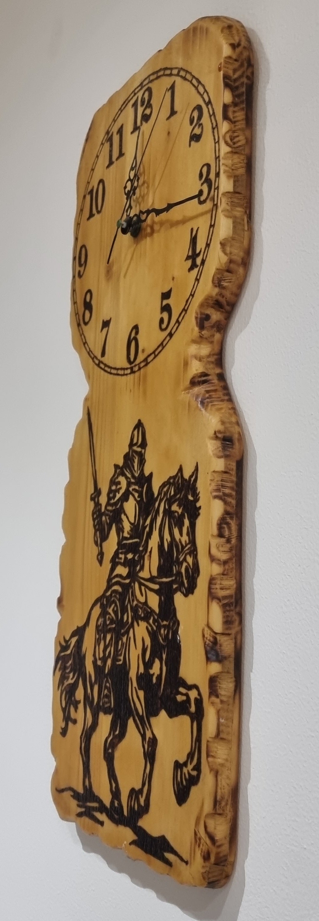Cuadro con Reloj Caballero en Caballo en Madera Natural, Diseños Únicos!