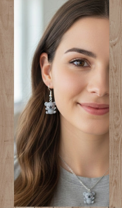 Plata de Ley Pendientes y/o Collar Koala de la Suerte