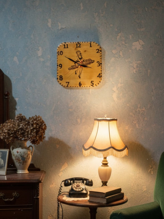 Cuadro con Reloj Marilyn Monroe en Madera Natural, Diseños Únicos!