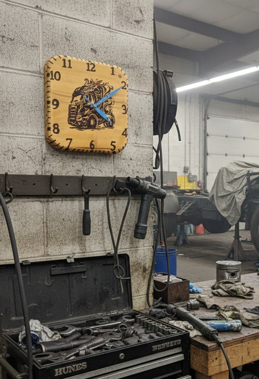 Cuadro con Reloj Cabeza de Camión en Madera Natural, Diseños Únicos!